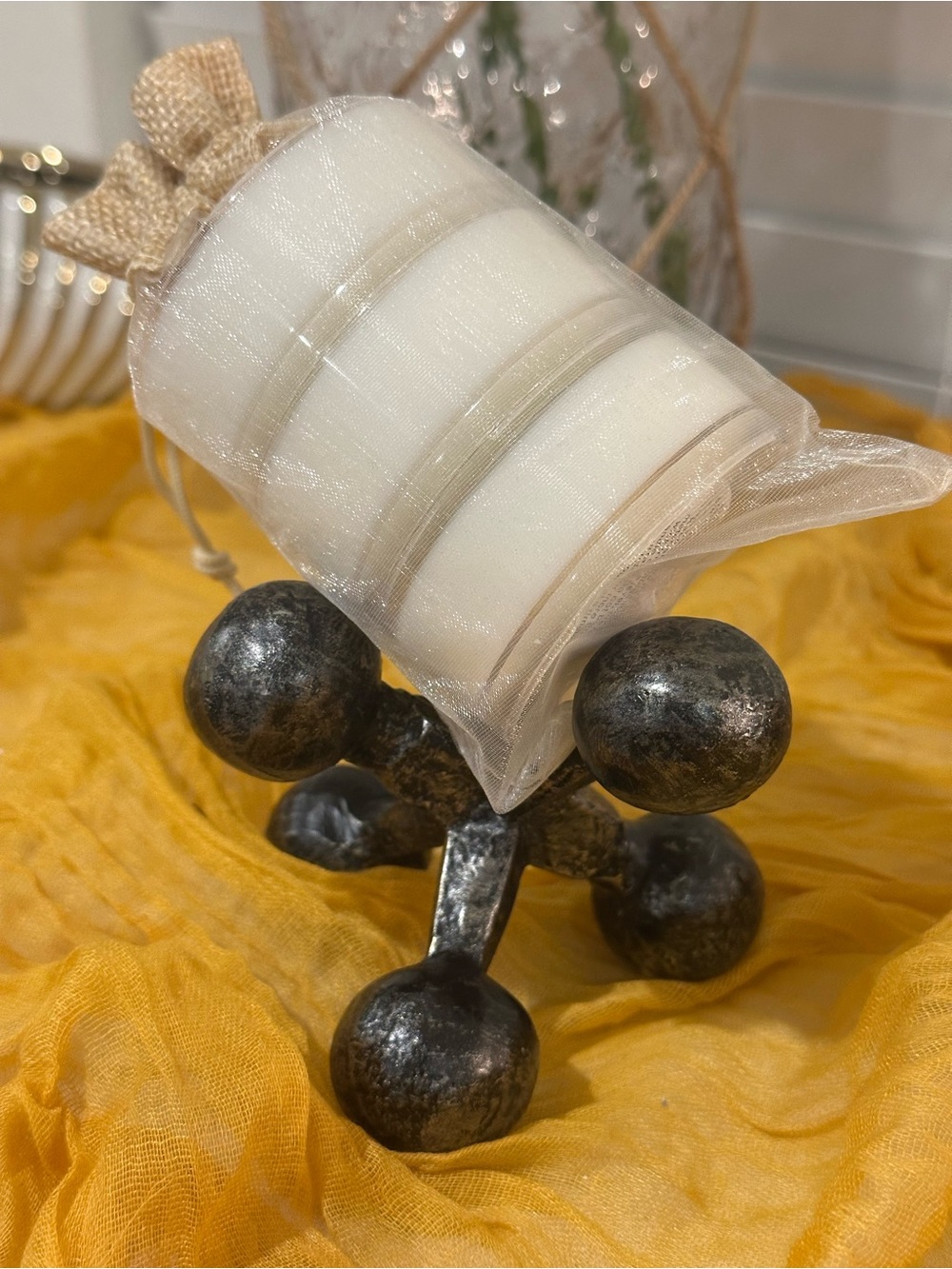 Wildberry Chamomile SCENT UNLEASHED LLC SCENTED CANDLES - Picture 2 of 2